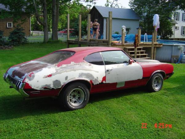 051
My 70 cutlass clone 442 sitting in Garage now