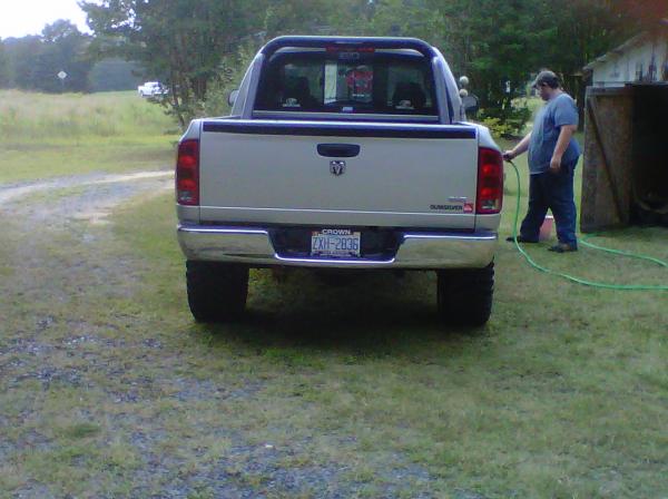 2006 2wd dodge ram 3in level kit with 35in mickey baja claws
