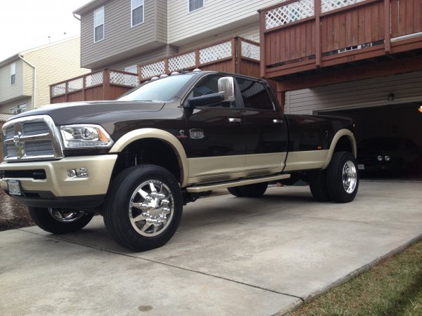 5" Procomp lift 22.5 American force Independence wheels 37" tires