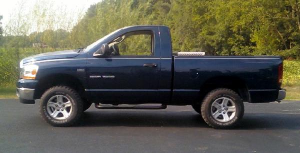 about 10 minutes after i installed the bilstein 5100, looks level right. driveway has a peak, and i parked just right.