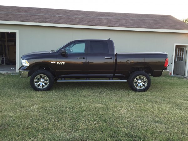 Finally got the 6" BDS lift installed. Did it by myself. Was a lot of work.... but was fun.