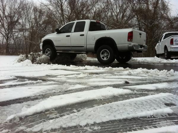 First snow in my new truck, didnt even put it in 4wd