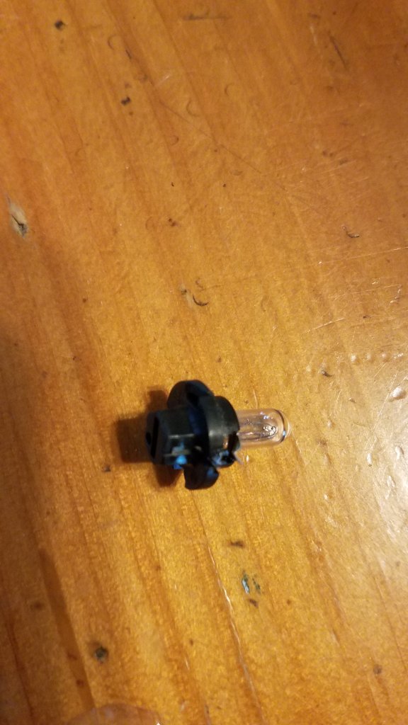 Instrument Cluster wedge light 3