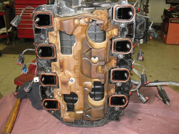 Intake sitting on the cart, man the ports have some size to em