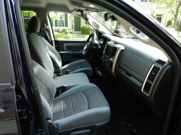 Interior. Love having the third seat in the middle.