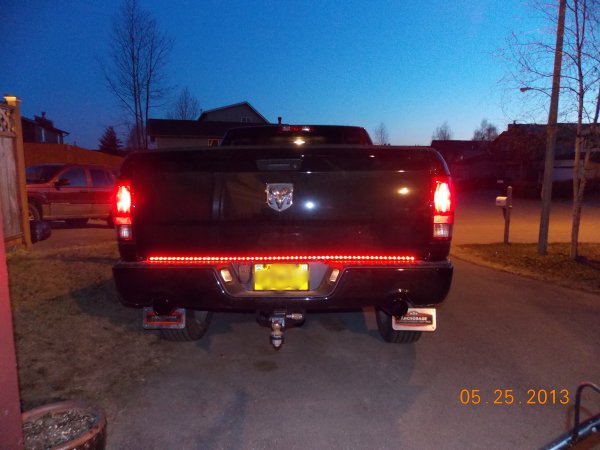 LED tail gate bar