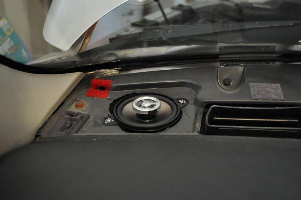left 3.5 dash speaker