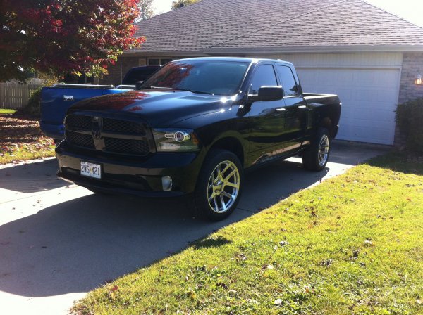 My initial switch to 22s. Loved the look, but couldn't fit bigger tires without a spacer.