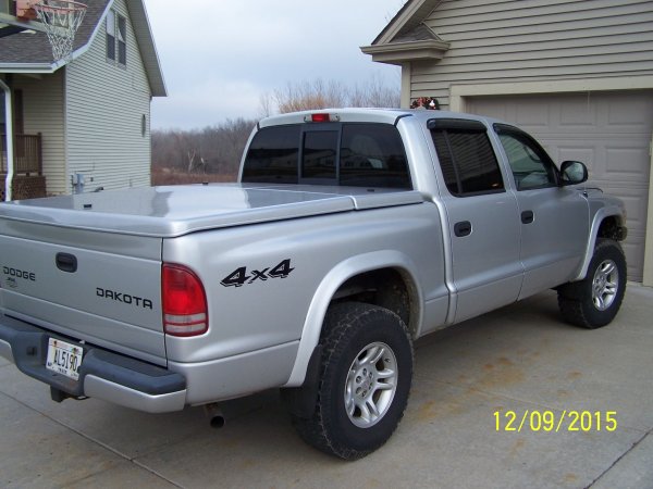 My old truck, Dakota Quad Cab, 4.7 V8, 5 speed manual trans