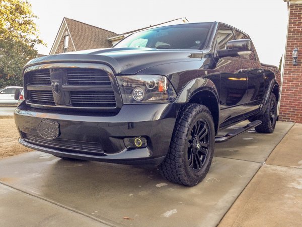 New Nitto Tires and Dee Zee steps
