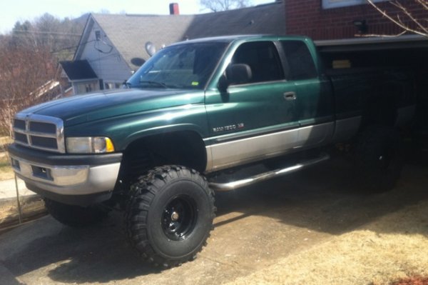 New pro comp rims and 38 inch super swamper TSL's