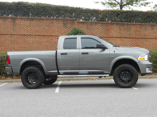 now with the 3" body lift on top of the level!