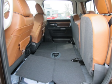RAM 2500 interior 3