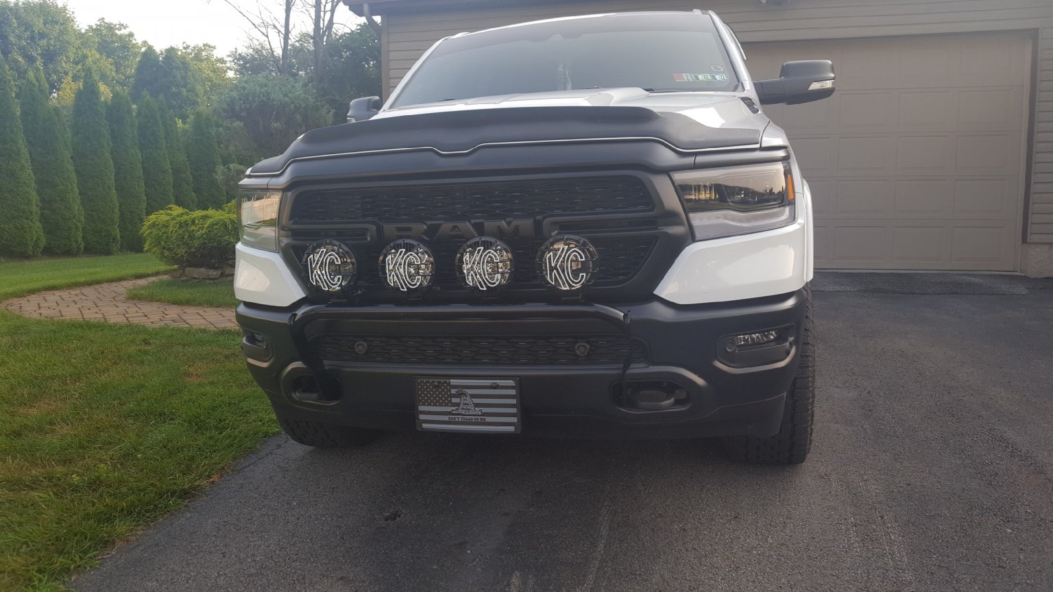 Randy Ellis light bar mount with KC LED lights