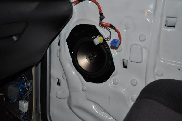 right front door speaker