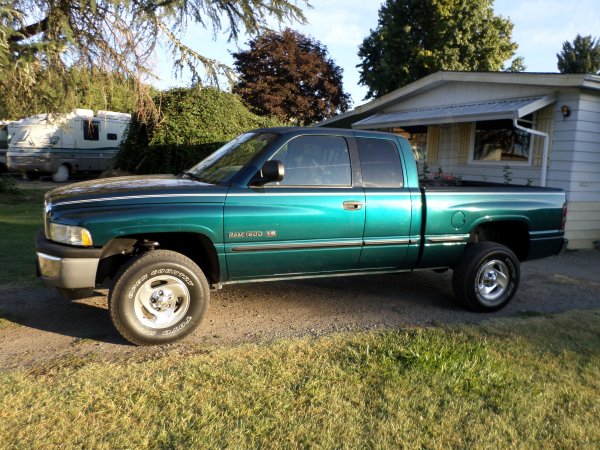 She has a few dents, but runs and drives nicely. It has the 5.2 (318 cu. inch) engine and auto tranny and 4x4