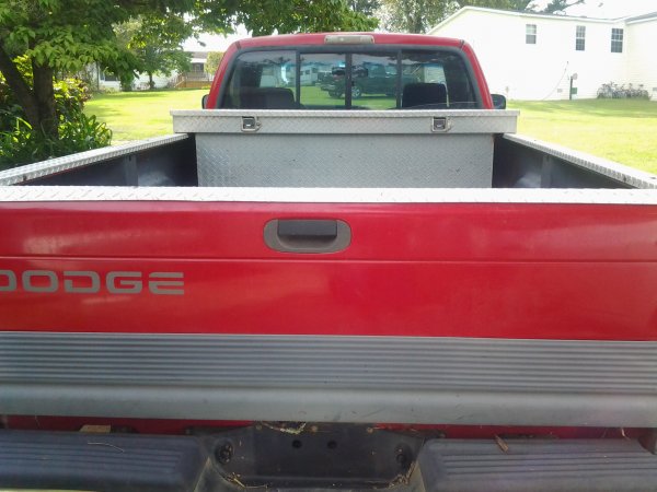 the bed and toolbox