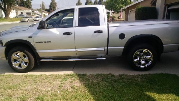 The black looks so good on the silver. I can't wait to do the rims.