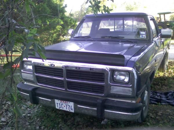 This was my 1992 Dodge 250 cummins. It was a beast or at least i say it was.